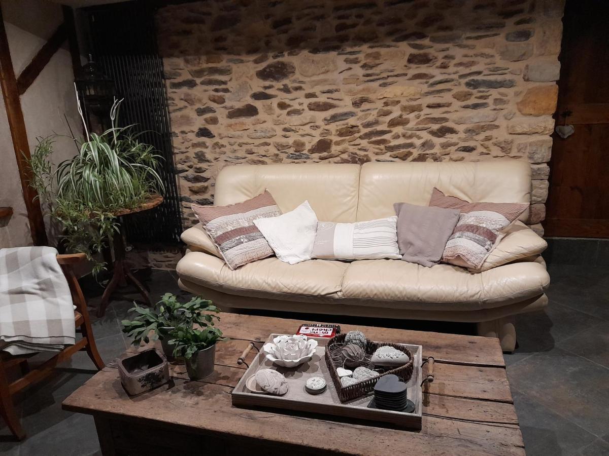 Les Hotes Du Lac, Chambres Et Tables D'Hotes Mandailles  Exteriér fotografie