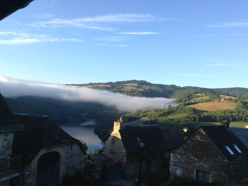 Les Hotes Du Lac, Chambres Et Tables D'Hotes Mandailles  Exteriér fotografie
