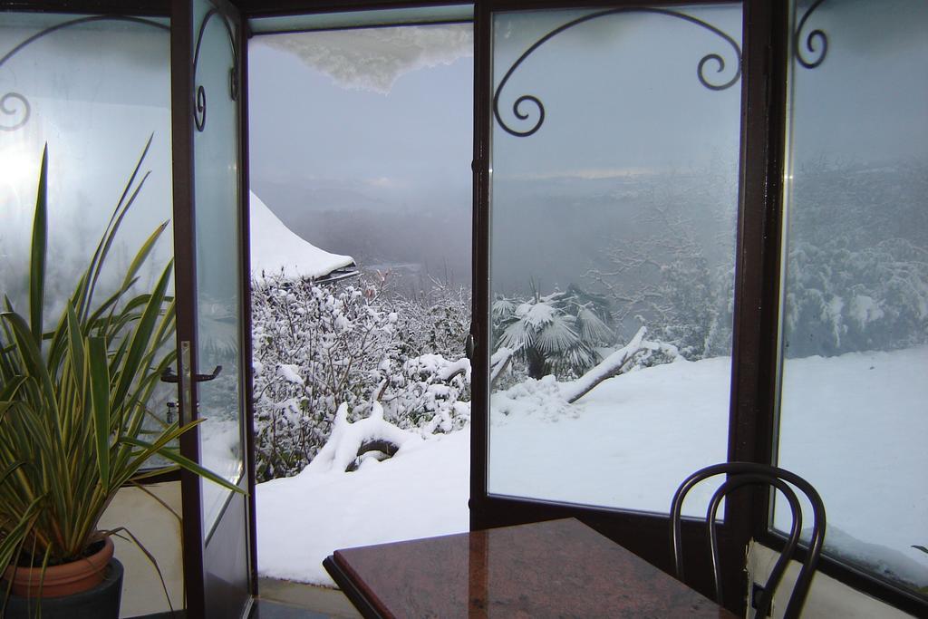 Les Hotes Du Lac, Chambres Et Tables D'Hotes Mandailles  Exteriér fotografie
