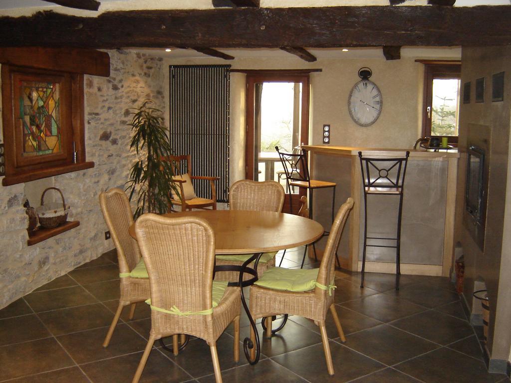 Les Hotes Du Lac, Chambres Et Tables D'Hotes Mandailles  Exteriér fotografie