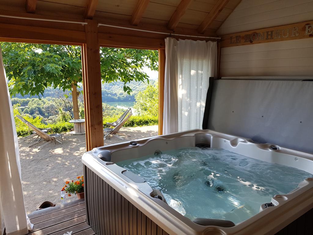 Les Hotes Du Lac, Chambres Et Tables D'Hotes Mandailles  Exteriér fotografie